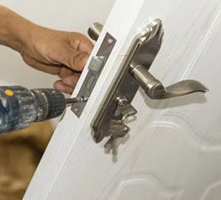 Chicago Locksmith Service Chicago, IL 312-809-3985 - 5a-Change-Locks